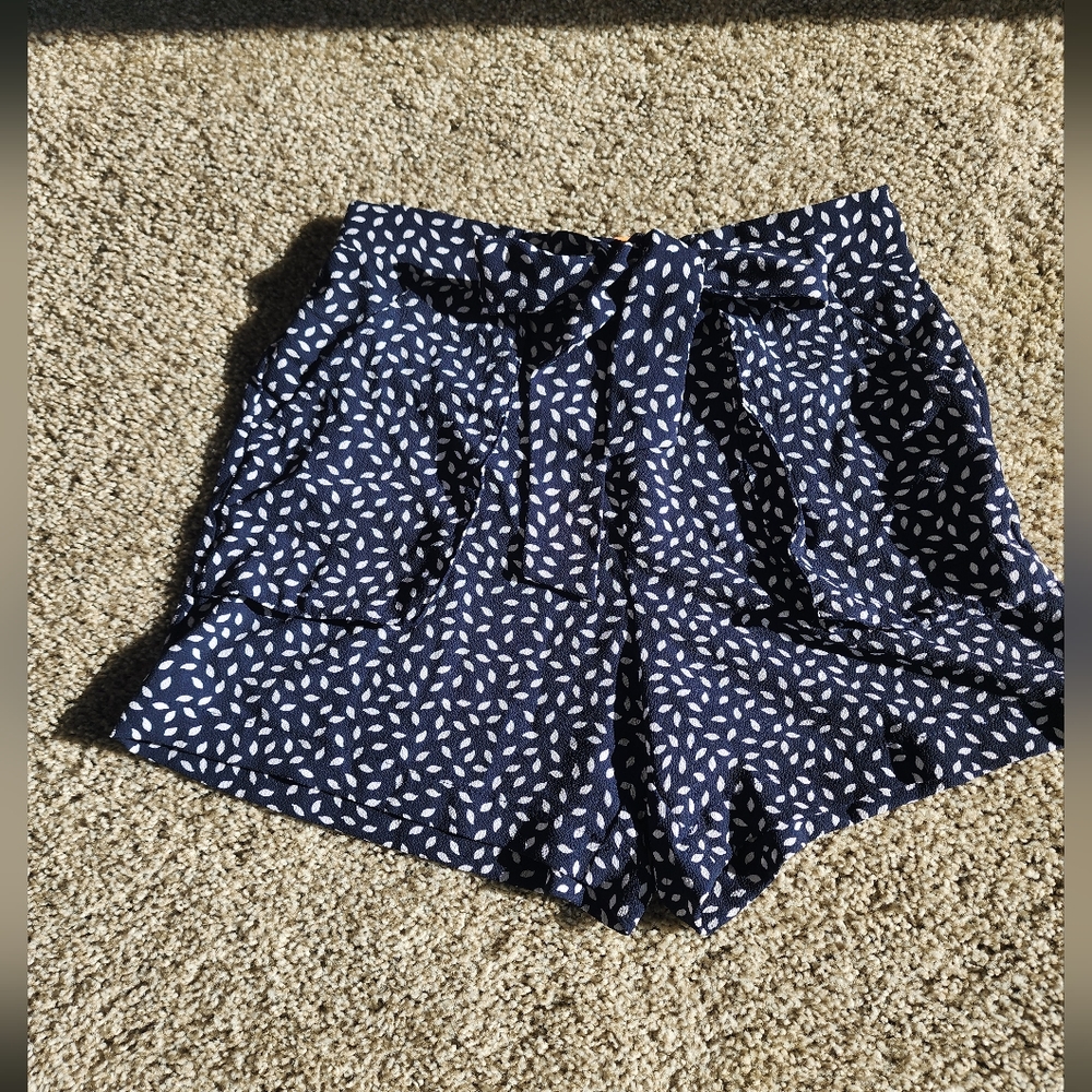 Tie-waste paperbag style fabric shorts
